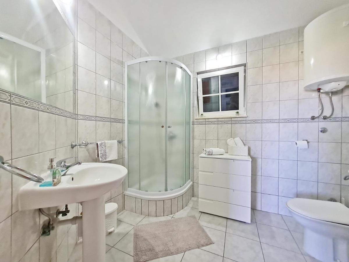Apartment Ivana Borak Omis Exterior photo
