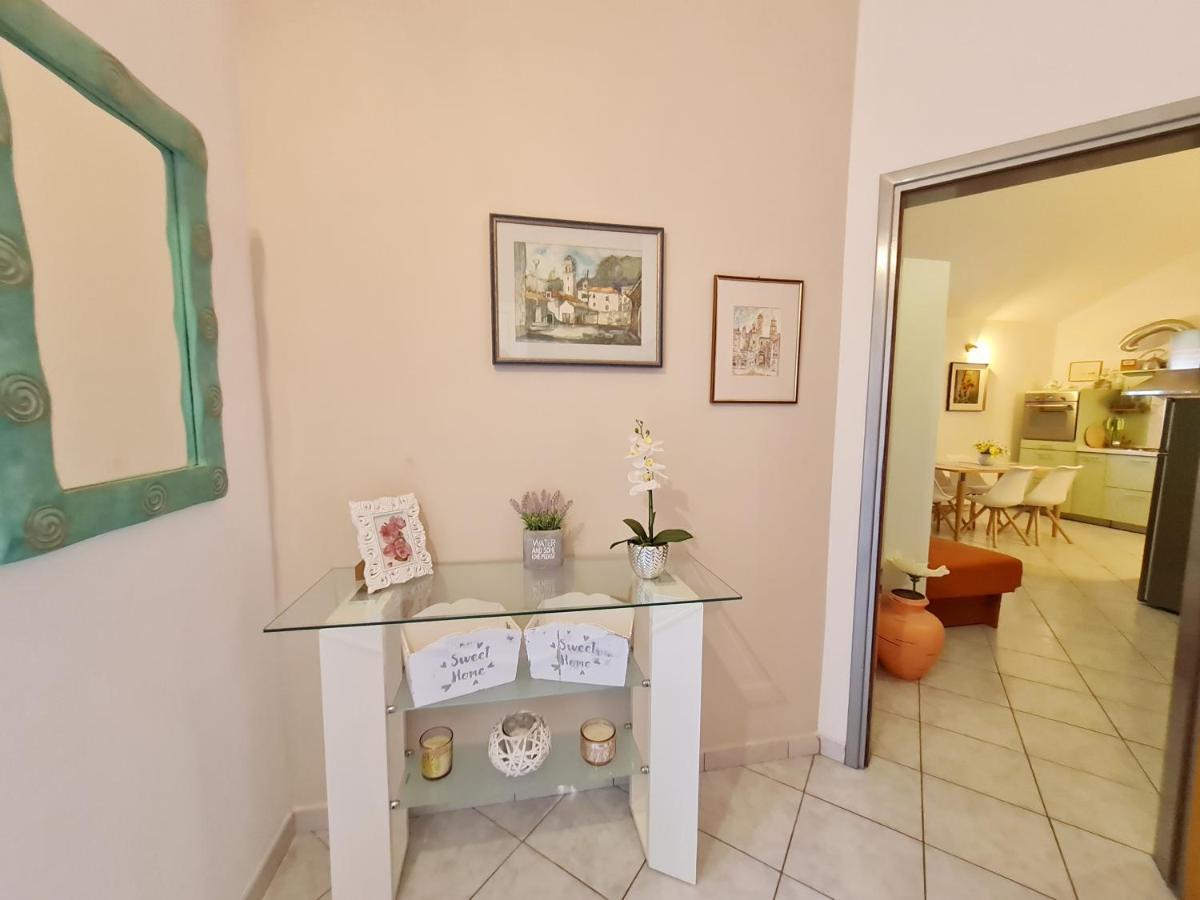 Apartment Ivana Borak Omis Exterior photo