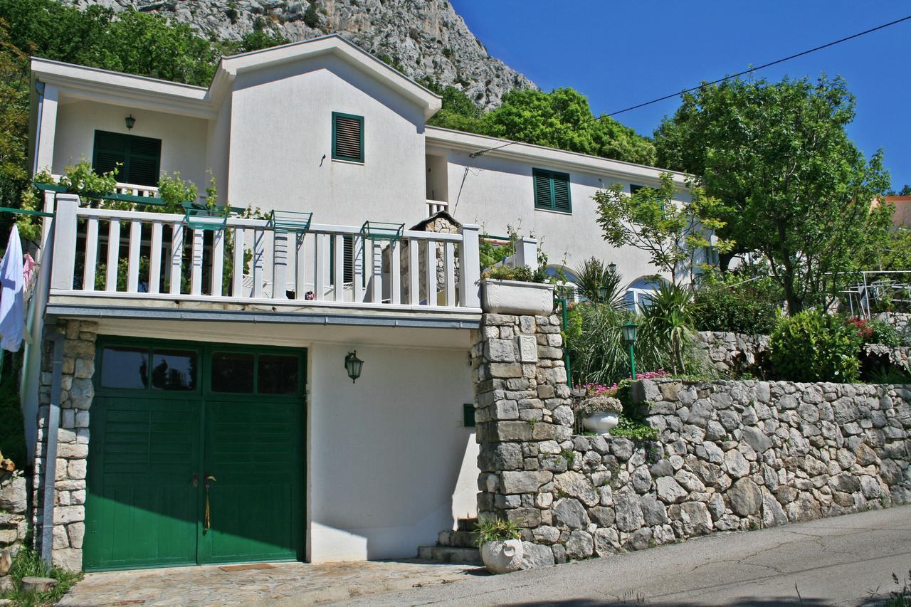 Apartment Ivana Borak Omis Exterior photo